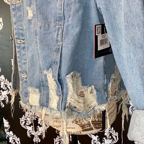 🍀 NWT! Super Distressed Bling Skull Jean Jacket! - Picture 13 of 14